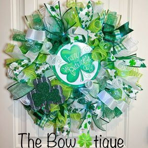Handmade Happy St. Patrick’s Day Ribbon Prelit Wreath 22 ins LED W11